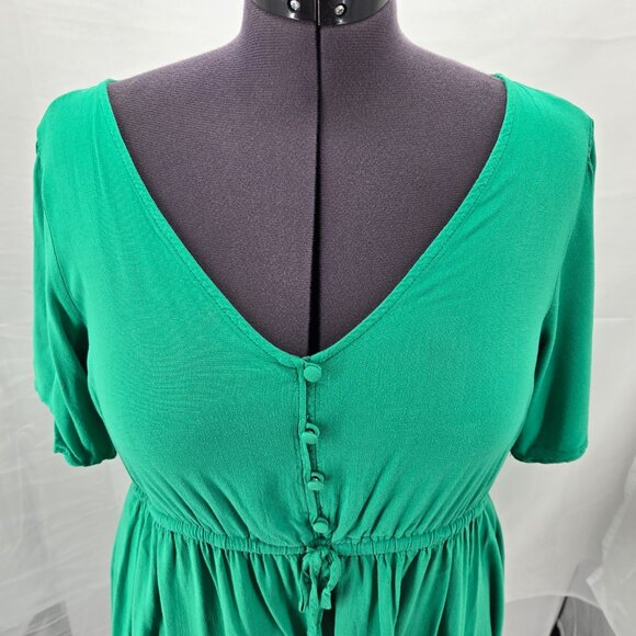 630-17 Torrid Kelly-Green Criss-Cross cinched waist babydoll top Size 1 (16/18) - Picture 2 of 10